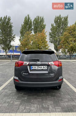 Позашляховик / Кросовер Toyota RAV4 2014 в  фото 18 Позашляховик / Кросовер Toyota RAV4 2014 в