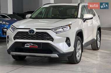 Внедорожник / Кроссовер Toyota RAV4 2019 в Полтаве