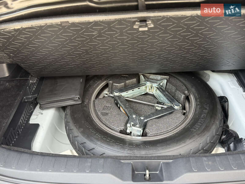 Позашляховик / Кросовер Toyota RAV4 2020 в Тульчині