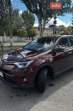 Внедорожник / Кроссовер Toyota RAV4 2016 в Запорожье