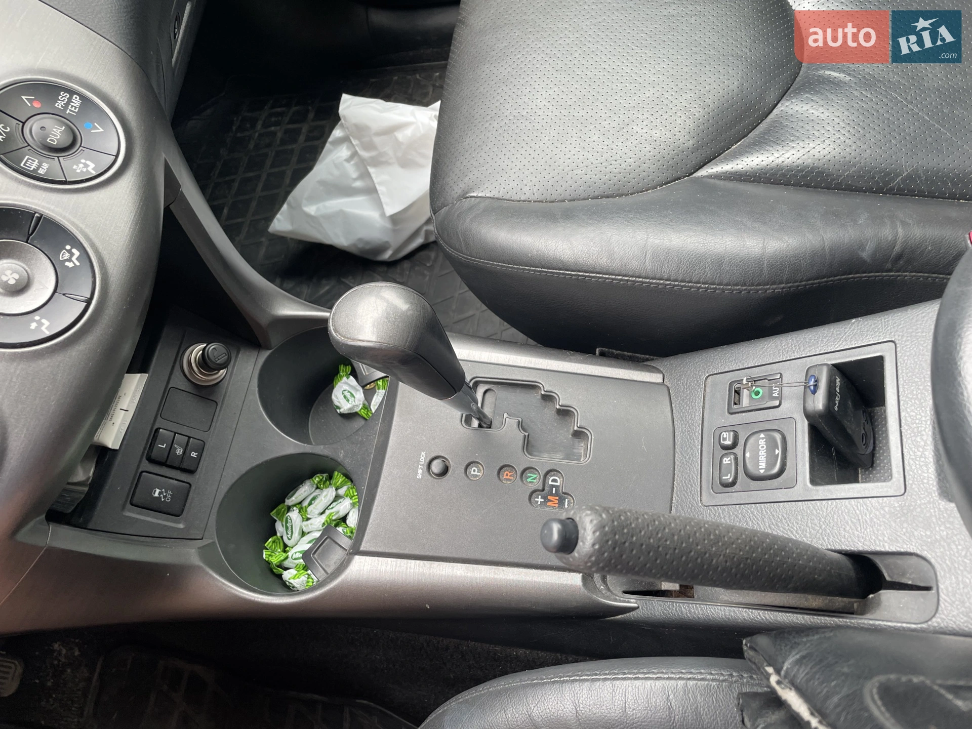 2010 Toyota RAV 4 - мініатюра 11