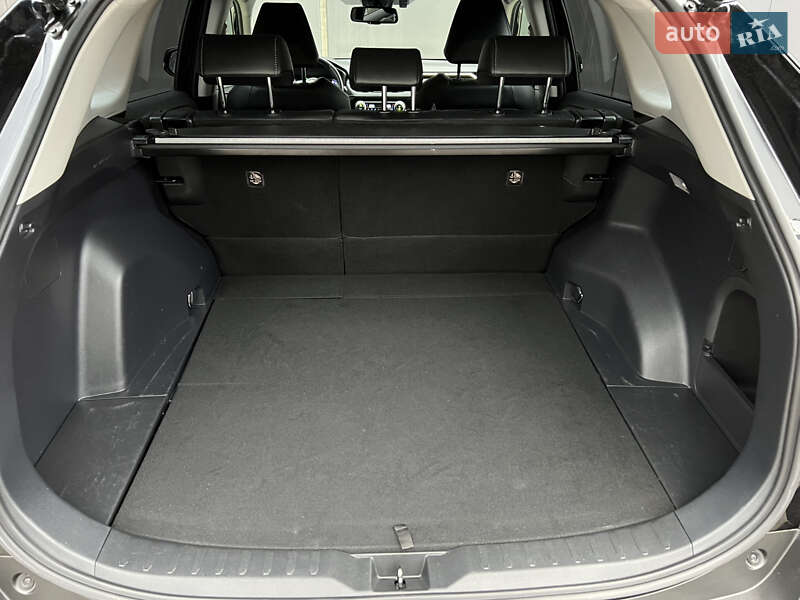 Внедорожник / Кроссовер Toyota RAV4 2020 в Киеве