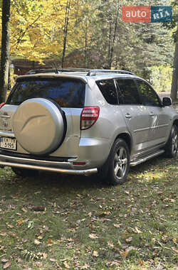 Внедорожник / Кроссовер Toyota RAV4 2011 в 