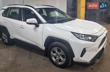 Внедорожник / Кроссовер Toyota RAV4 2022 в 