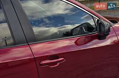 Внедорожник / Кроссовер Toyota RAV4 2021 в 