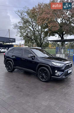Внедорожник / Кроссовер Toyota RAV4 2020 в 