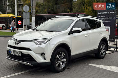 Позашляховик / Кросовер Toyota RAV4 2015 в Первомайську