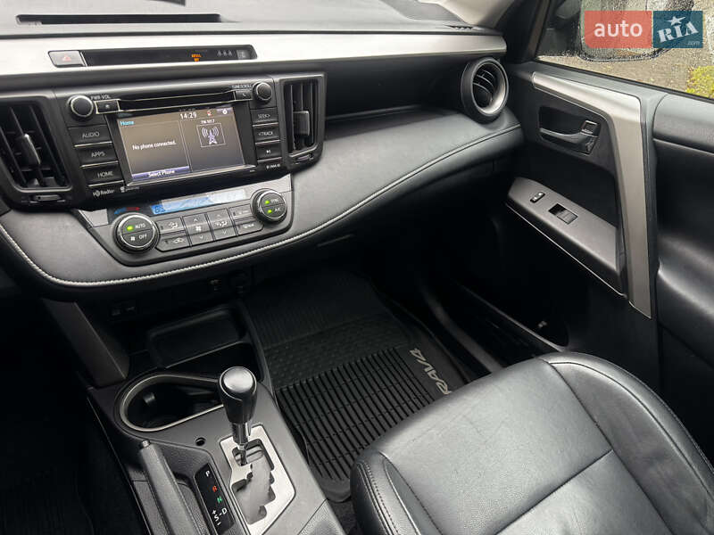 Позашляховик / Кросовер Toyota RAV4 2016 в Львові фото 18 Позашляховик / Кросовер Toyota RAV4 2016 в Львові