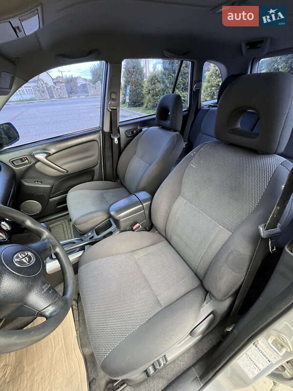 Внедорожник / Кроссовер Toyota RAV4 2004 в Ивано-Франковске фото 21 Внедорожник / Кроссовер Toyota RAV4 2004 в Ивано-Франковске