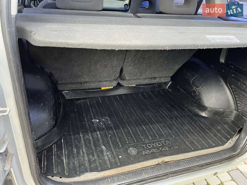 Внедорожник / Кроссовер Toyota RAV4 2004 в Ивано-Франковске фото 22 Внедорожник / Кроссовер Toyota RAV4 2004 в Ивано-Франковске
