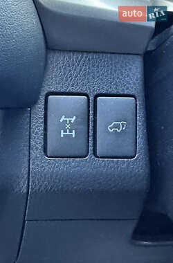 Внедорожник / Кроссовер Toyota RAV4 2014 в 