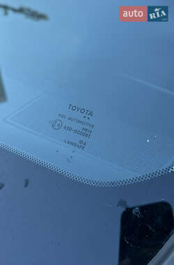 Внедорожник / Кроссовер Toyota RAV4 2014 в 