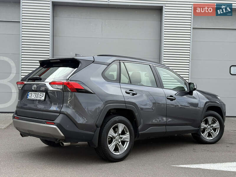 Внедорожник / Кроссовер Toyota RAV4 2022 в Киеве