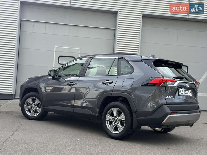Внедорожник / Кроссовер Toyota RAV4 2022 в Киеве