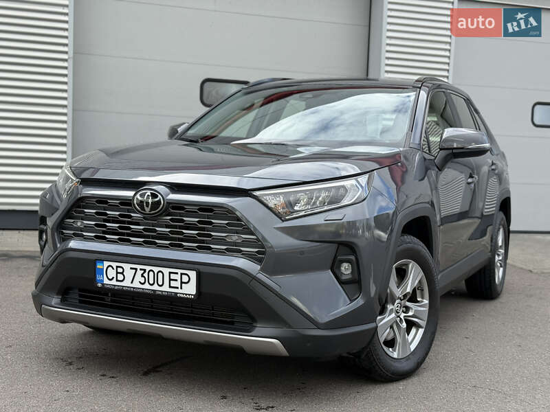Внедорожник / Кроссовер Toyota RAV4 2022 в Киеве