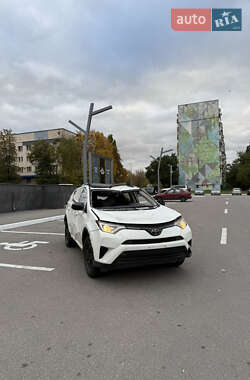 Позашляховик / Кросовер Toyota RAV4 2018 в Харкові