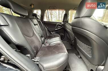 Внедорожник / Кроссовер Toyota RAV4 2012 в 