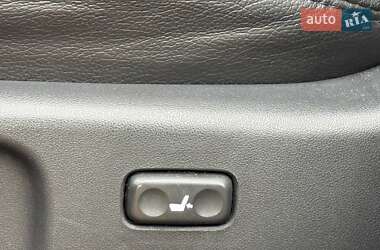 Внедорожник / Кроссовер Toyota RAV4 2012 в 