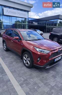 Позашляховик / Кросовер Toyota RAV4 2020 в Дніпрі