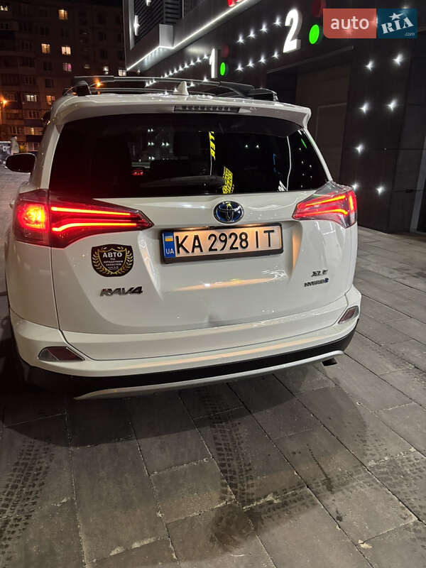Внедорожник / Кроссовер Toyota RAV4 2016 в Харькове