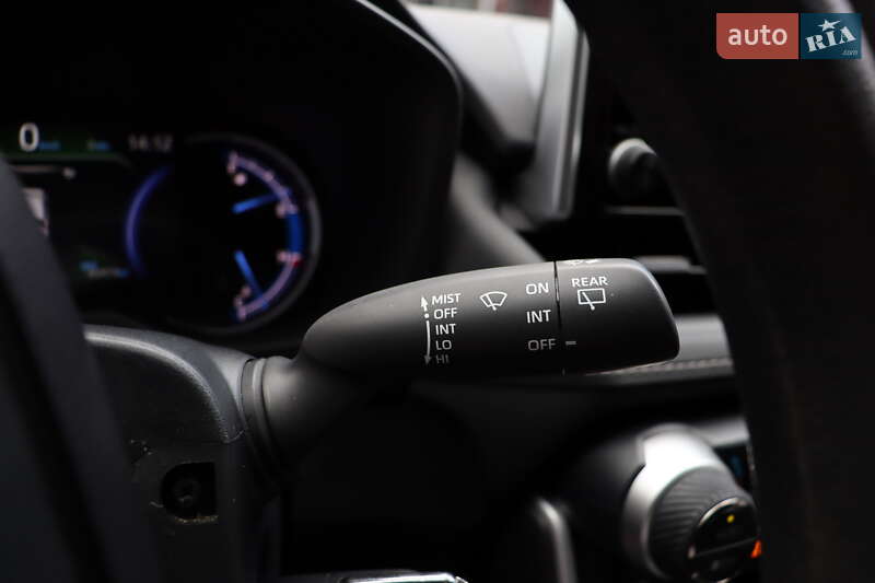Внедорожник / Кроссовер Toyota RAV4 2023 в Львове