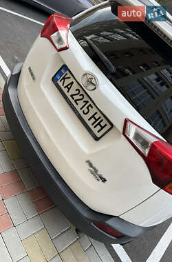 Внедорожник / Кроссовер Toyota RAV4 2013 в 
