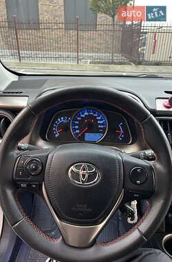 Внедорожник / Кроссовер Toyota RAV4 2013 в 