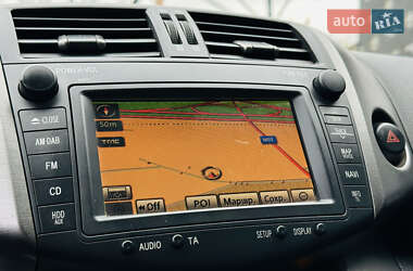 Внедорожник / Кроссовер Toyota RAV4 2010 в 