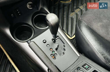 Внедорожник / Кроссовер Toyota RAV4 2010 в 