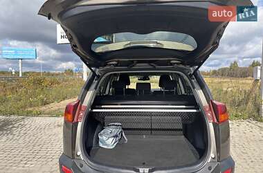 Внедорожник / Кроссовер Toyota RAV4 2014 в 