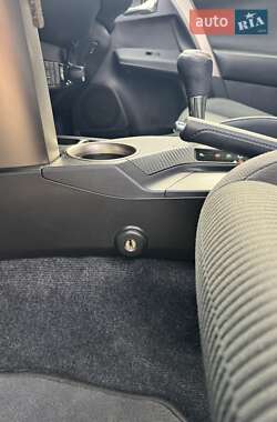 Внедорожник / Кроссовер Toyota RAV4 2014 в 