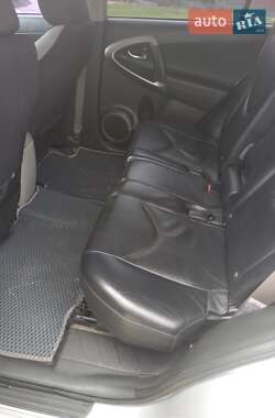 Внедорожник / Кроссовер Toyota RAV4 2007 в 