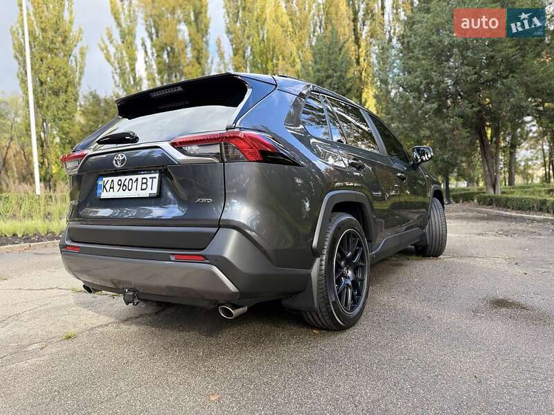 Внедорожник / Кроссовер Toyota RAV4 2020 в Киеве фото 3 Внедорожник / Кроссовер Toyota RAV4 2020 в Киеве