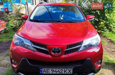 Внедорожник / Кроссовер Toyota RAV4 2015 в Кривом Роге