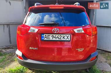 Внедорожник / Кроссовер Toyota RAV4 2015 в 