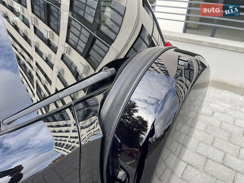 Позашляховик / Кросовер Toyota RAV4 2010 в Рівному