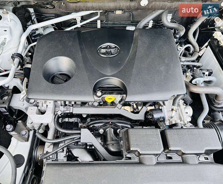 Позашляховик / Кросовер Toyota RAV4 2020 в Тульчині