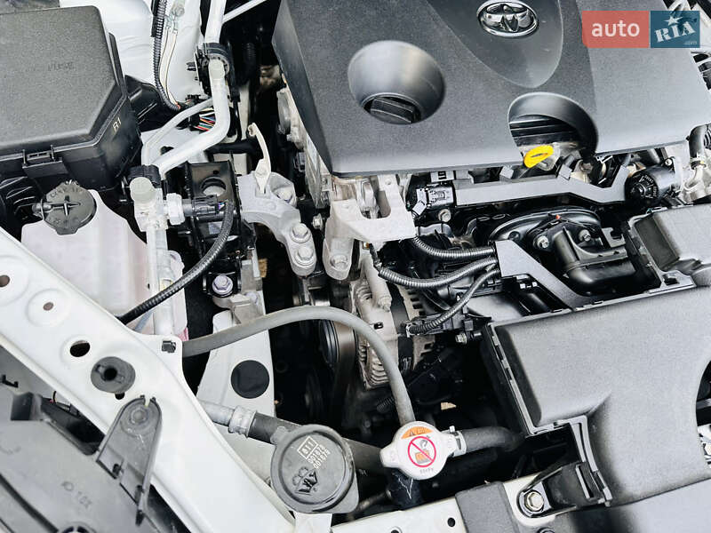 Позашляховик / Кросовер Toyota RAV4 2020 в Тульчині