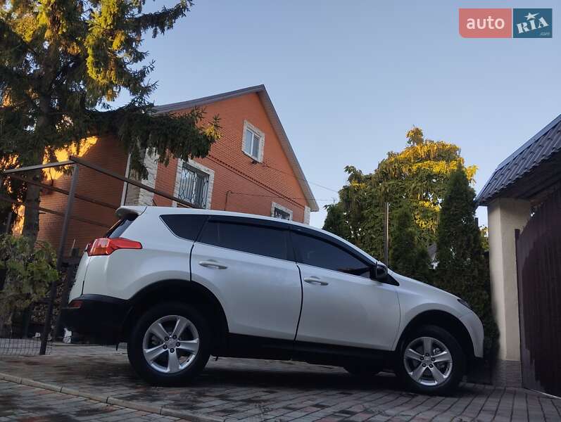 Toyota RAV4 2013