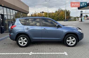 Внедорожник / Кроссовер Toyota RAV4 2007 в 