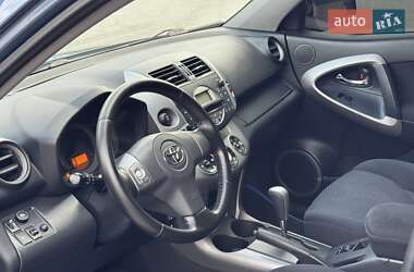Внедорожник / Кроссовер Toyota RAV4 2007 в 