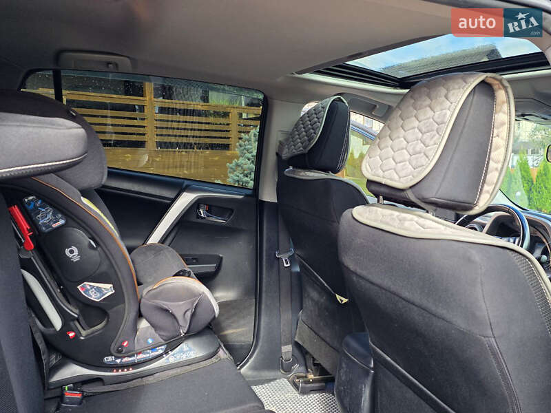 Позашляховик / Кросовер Toyota RAV4 2018 в Хмельницькому