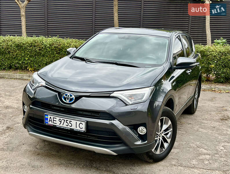Внедорожник / Кроссовер Toyota RAV4 2017 в Днепре