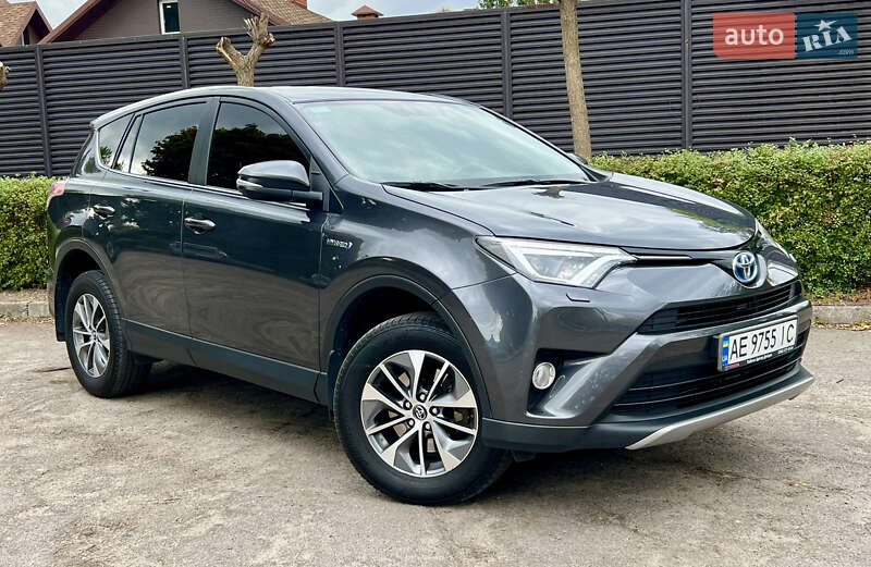 Внедорожник / Кроссовер Toyota RAV4 2017 в Днепре