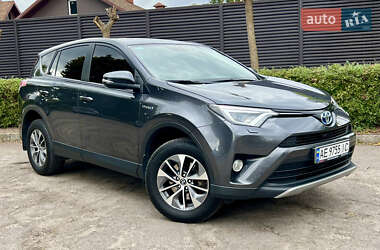 Внедорожник / Кроссовер Toyota RAV4 2017 в 