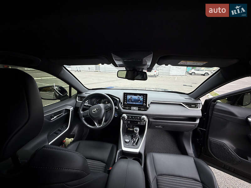 Позашляховик / Кросовер Toyota RAV4 2020 в Києві фото 6 Позашляховик / Кросовер Toyota RAV4 2020 в Києві