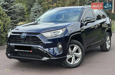 Позашляховик / Кросовер Toyota RAV4 2021 в Дніпрі