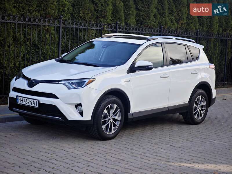 Внедорожник / Кроссовер Toyota RAV4 2016 в Одессе фото 2 Внедорожник / Кроссовер Toyota RAV4 2016 в Одессе