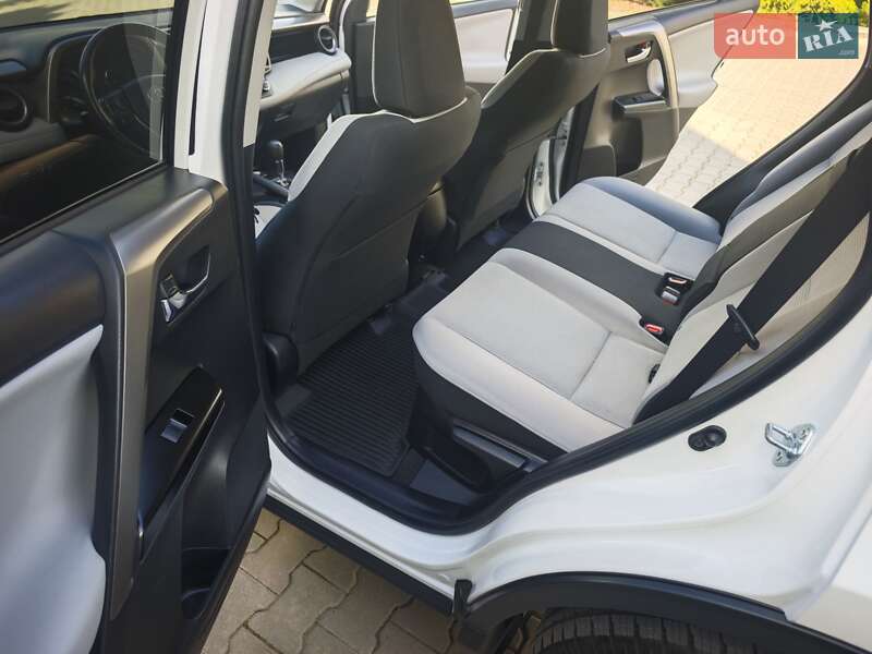 Внедорожник / Кроссовер Toyota RAV4 2016 в Одессе фото 31 Внедорожник / Кроссовер Toyota RAV4 2016 в Одессе