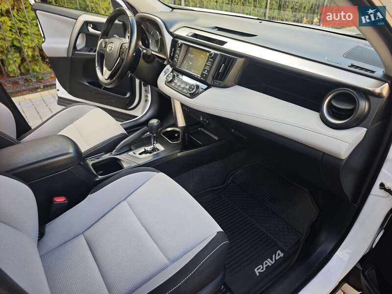 Внедорожник / Кроссовер Toyota RAV4 2016 в Одессе фото 38 Внедорожник / Кроссовер Toyota RAV4 2016 в Одессе